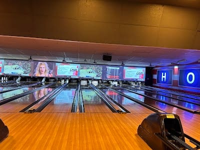 A M F Star Lanes 24
