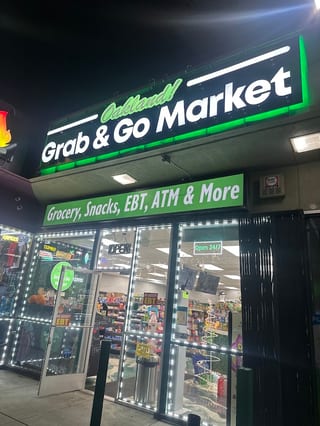 Grab & Go market