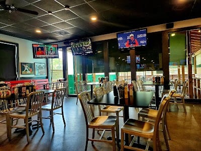 Heroes Sports Bar & Grille