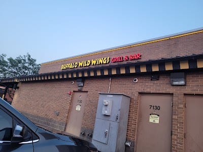 Buffalo Wild Wings Gril #330