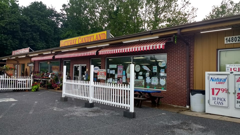 Gateway Candyland and Liquors