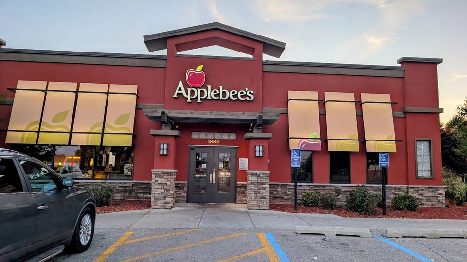 Applebees Neighborhood Grill & Bar