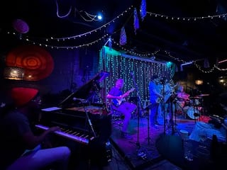 Petras Piano Bar & Cabare