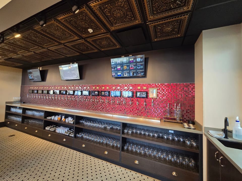 Corkscrew Taphouse