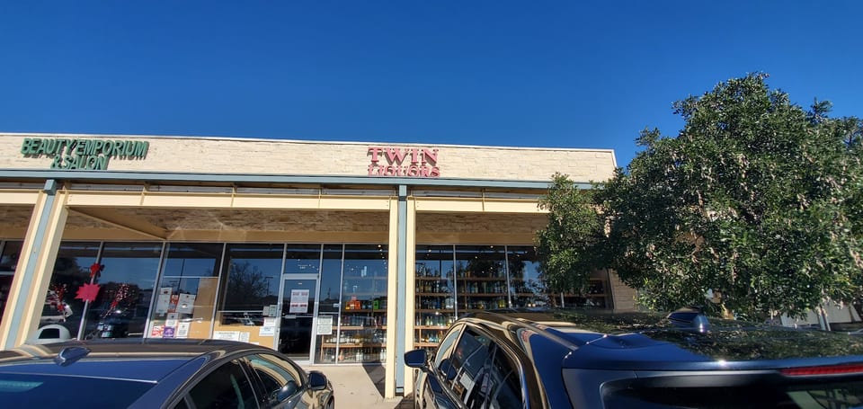 Twin Liquor #8