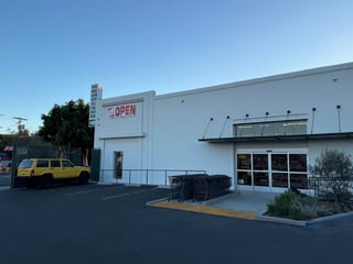 La Grocery & Cafe