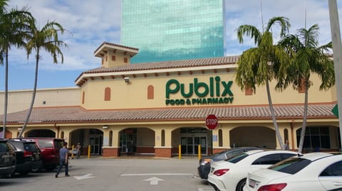 Publix Super Market