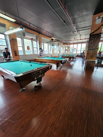 Star Billiards