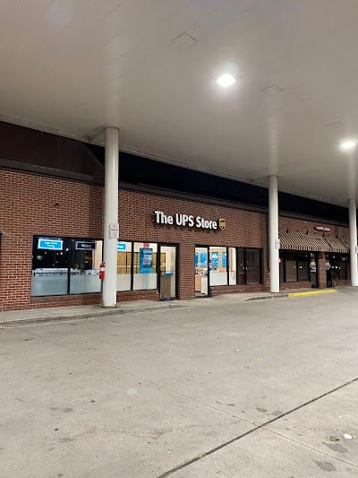 Mobil 696 & Ryan Minimart