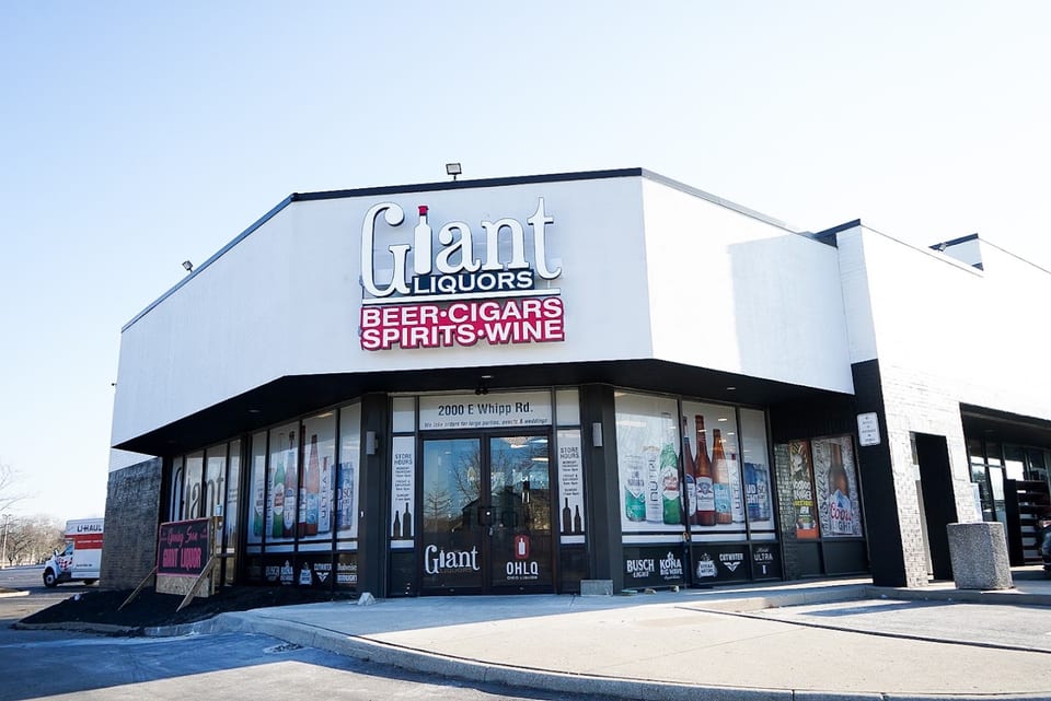 Giant Liquor