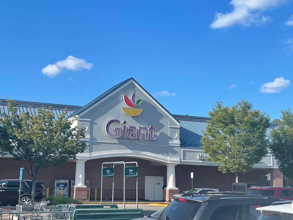 Giant Food Store 249 / 283