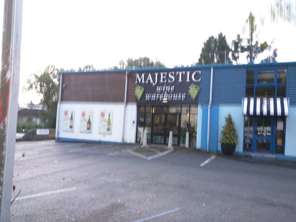 Majestic Totnes