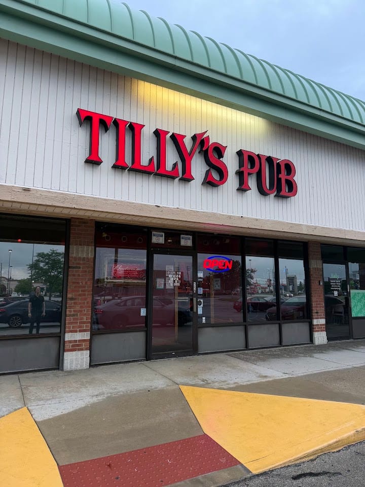 Tillys Sports Pub & Grill