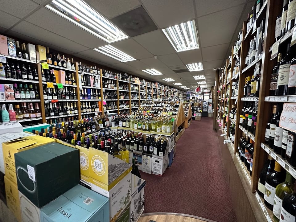 Town House Liquors & Wine