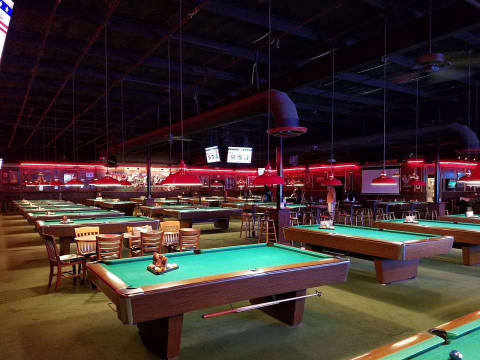 Fast Eddies Neighborhood Billiards