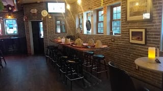 Louies Douglas Inn