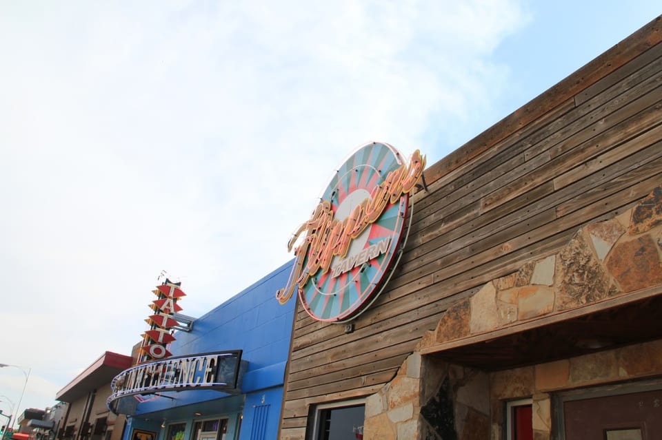 Flippers Tavern