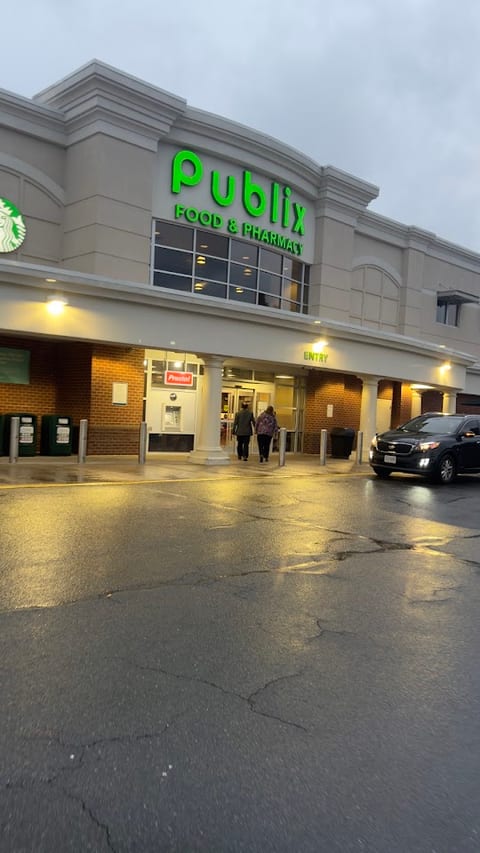 PUBLIX