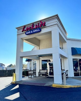 Lockside Bar & Grill