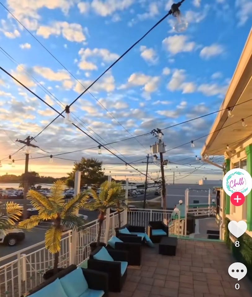 Chill Bar & Lounge