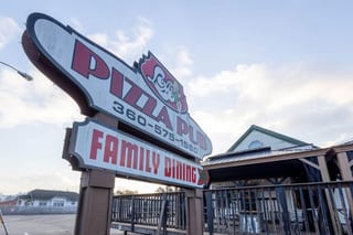 Lexis Pizza Pub