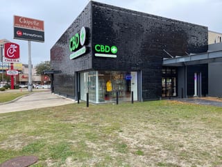 Wizards Vapor Bar and Smoke Shop