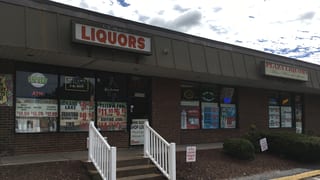Plaza Liquors