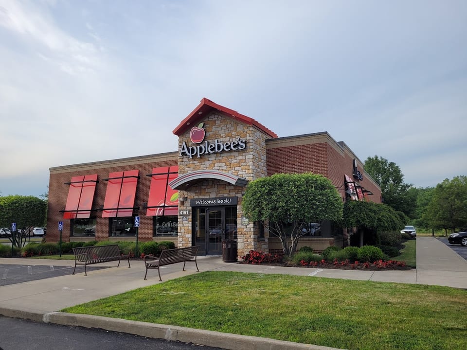 Applebees Neighborhood Grill & Bar