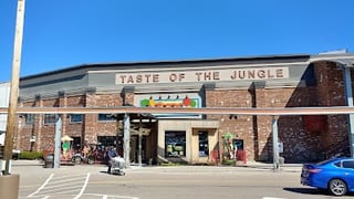 JUNGLE JIMS