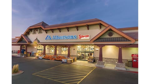 Albertsons 574 Main S