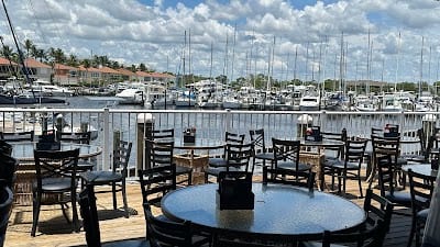 Cass Cay Restaurant & Bar