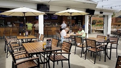 Paninis Bar & Grill