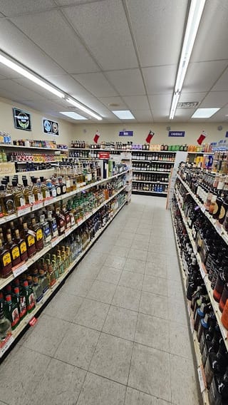 Andys Liquor