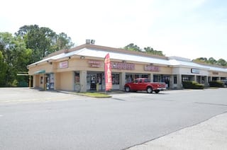 Shores Liquor & Lounge At 103rd