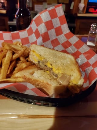 Amy’s Craft Beer Hangout