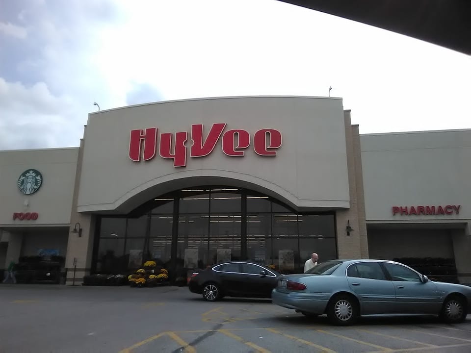 Hy Vee Food Store