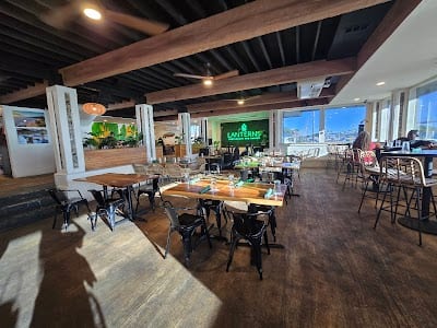 Lanterns Restaurant & Tavern