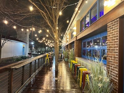 Share House & Bodega
