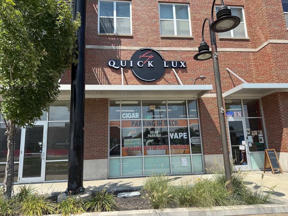 Shop Quick Lux - Westfield - Creek Dr