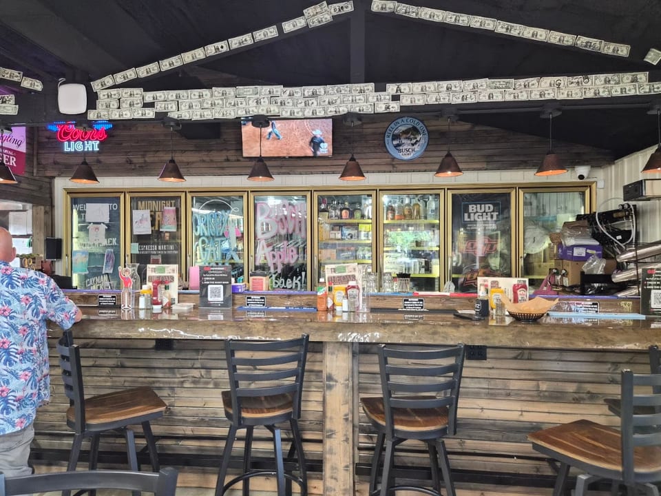 The Oak Bar And Grill