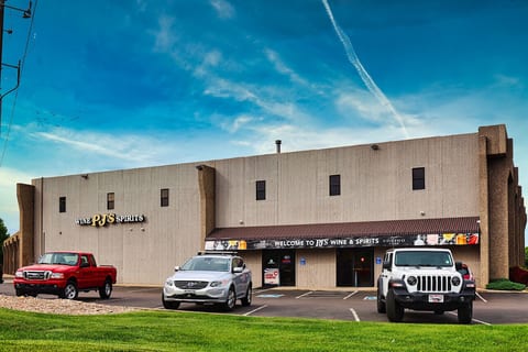 PJs Wine and Spirits