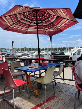 Lolo's Bar & Grill