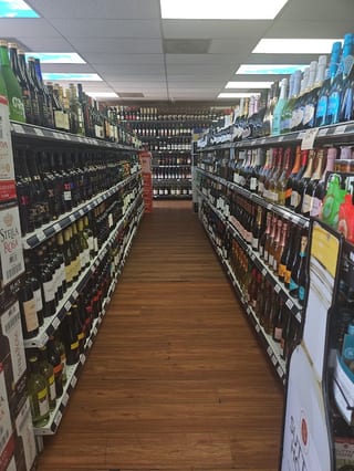 Shanas Liquors