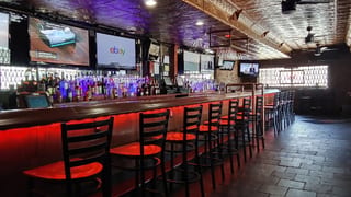 Roslands Grill & Bar