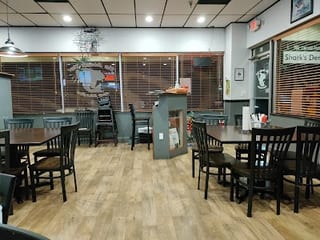 Sharks Den Sports Bar & Grill