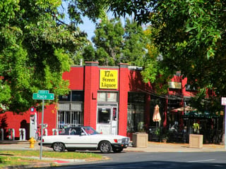17th Avenue Liquors