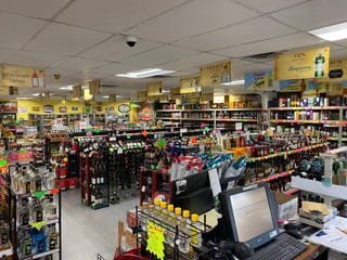 Caps & Corks Liquors