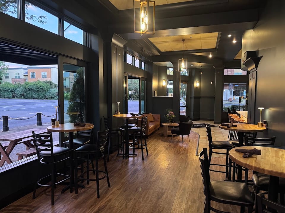 The Dignitary Restaurant & Lounge
