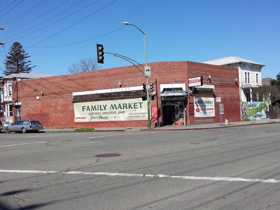 Family Market Oakland