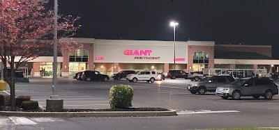 Giant Food Store